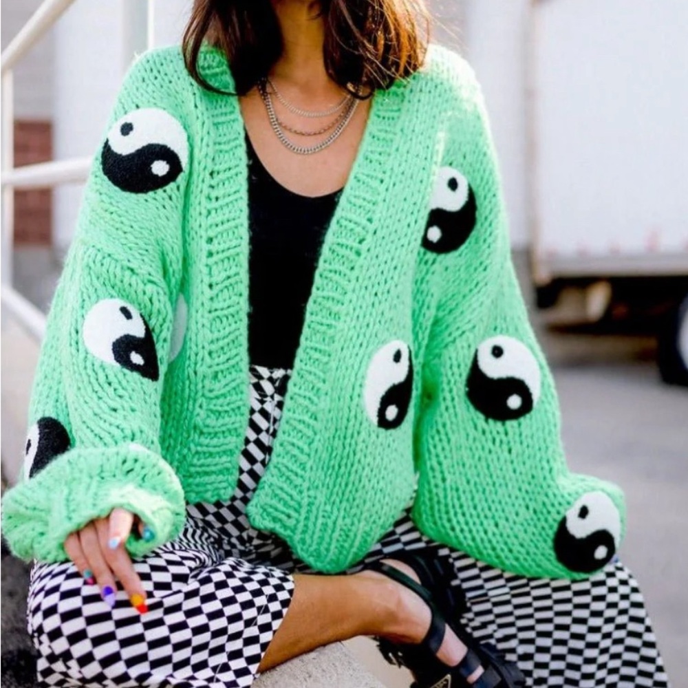 Dressed in Lala Ying and Yang cardigan l/xl